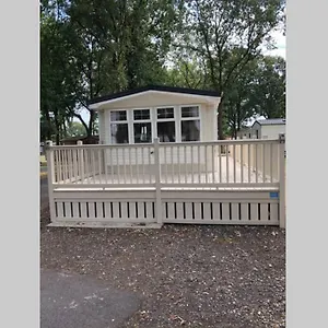 Modern Static Holiday Home Only 7 Miles From York Sleeps 6 Apartment York