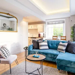Stunning 2 Bedroom In Converted Chapel Bath