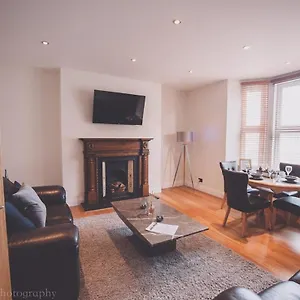 Impressive 3 Bedroom Apartment Aberdeen